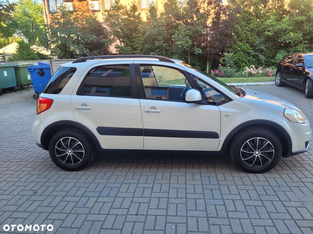 Suzuki SX4 1.6 GS / Premium - 4