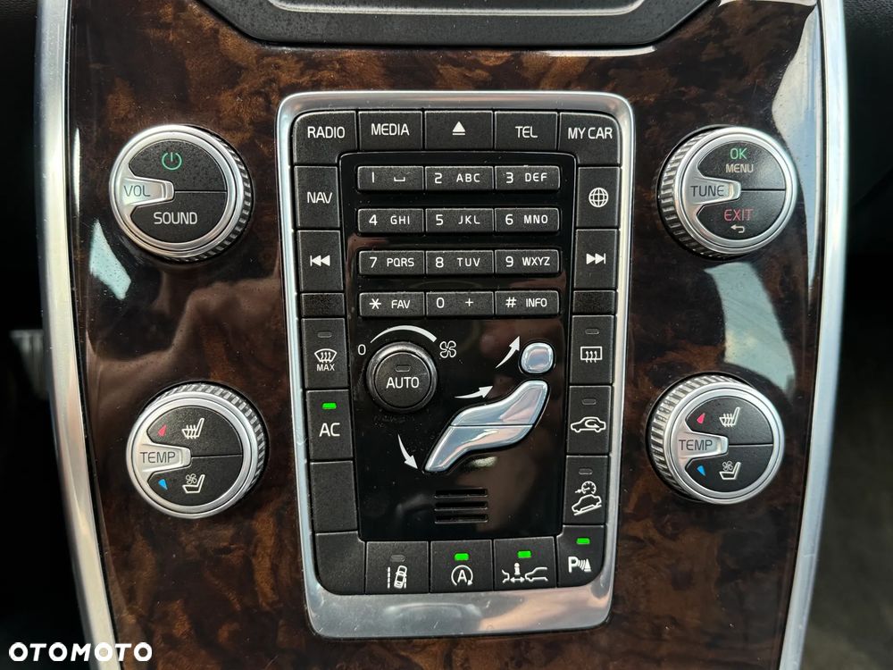 Volvo XC 70 - 15