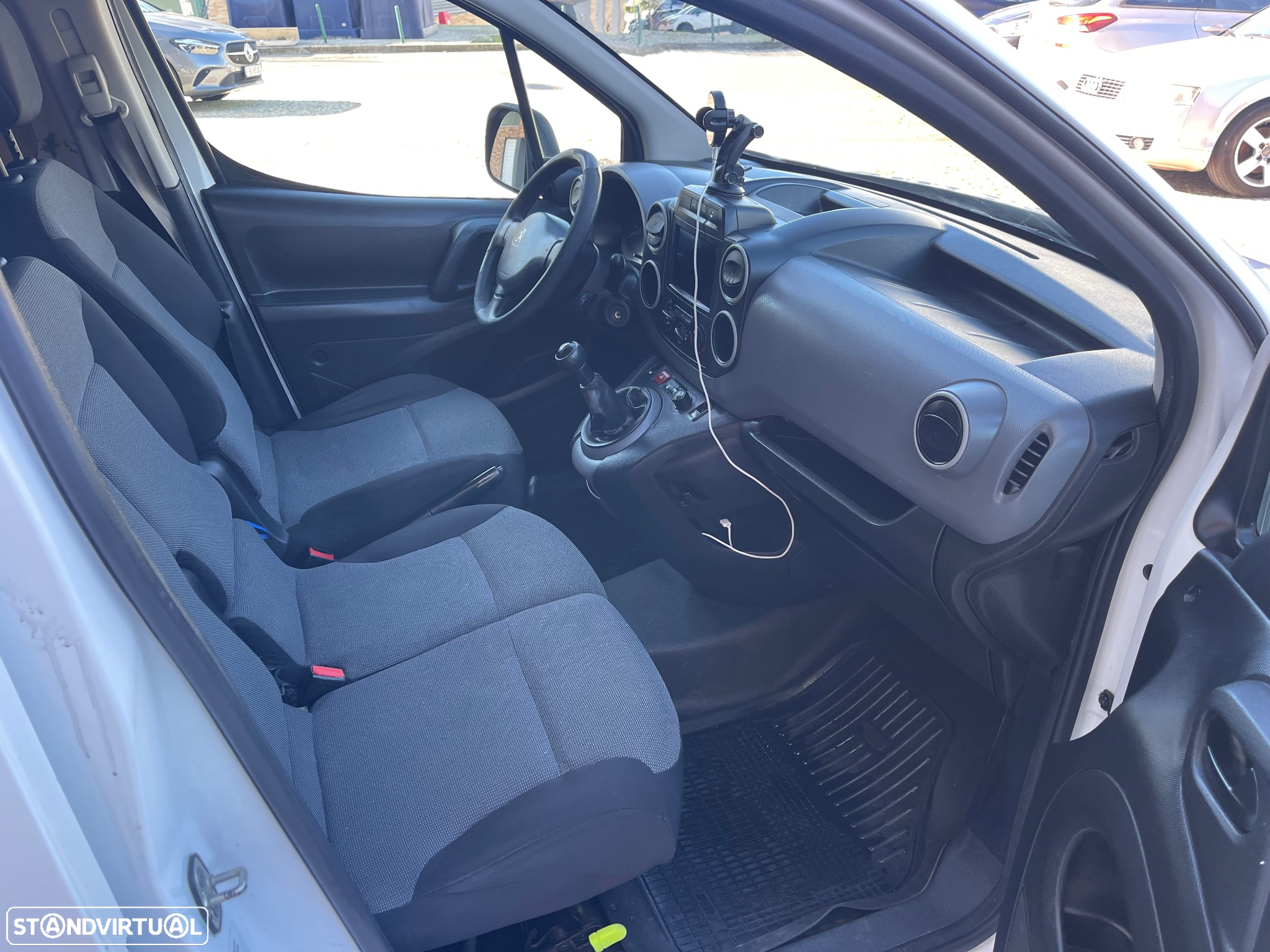 Peugeot PARTNER 1.6 HDI. 3 LUGARES LONGA - 8
