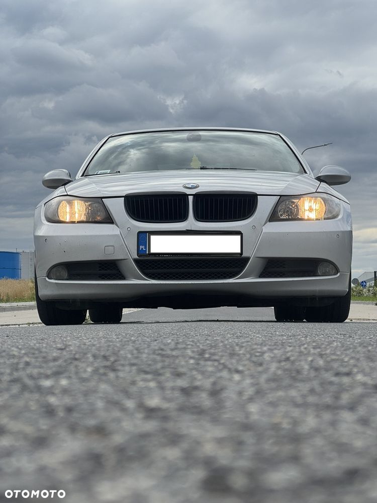 BMW Seria 3 320i - 11