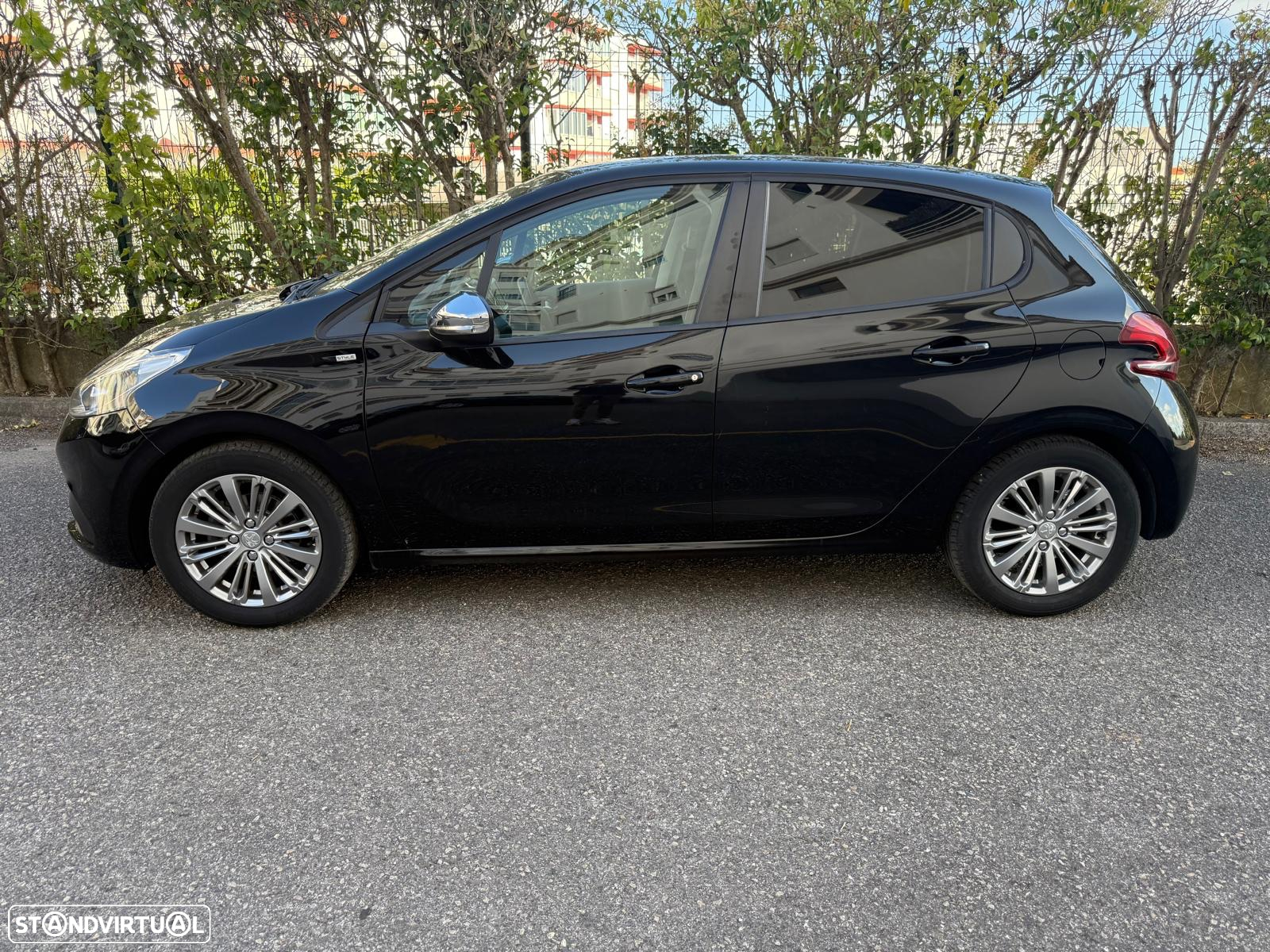 Peugeot 208 1.2 PureTech Style - 11