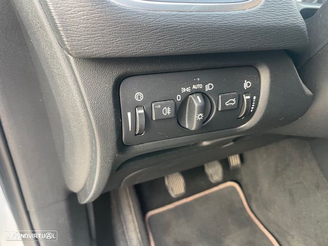 Volvo V40 1.6 D2 VOR - 20