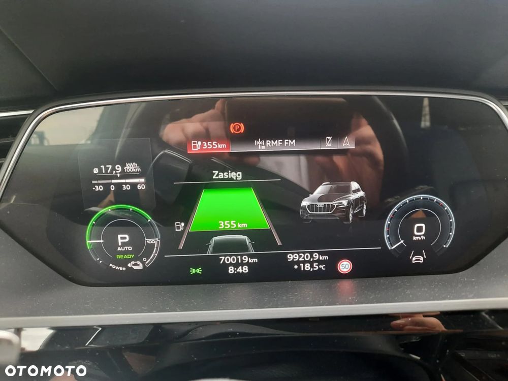 Audi e-tron - 13