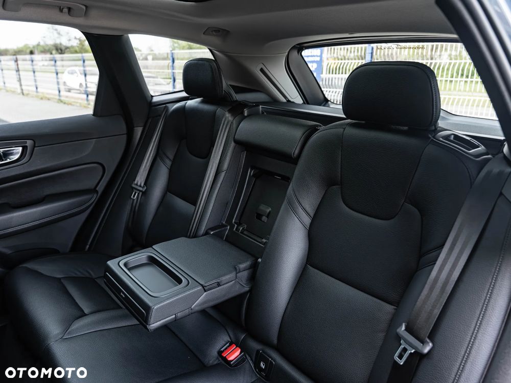 Volvo XC 60 B4 D Geartronic Inscription - 28