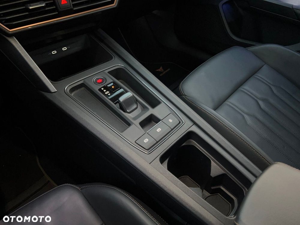 Cupra Formentor 1.4 e-Hybrid DSG - 24