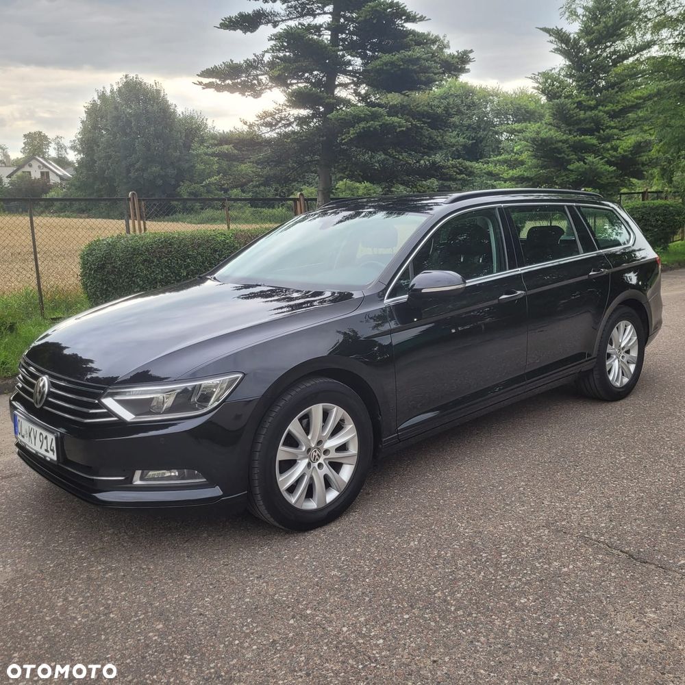 Volkswagen Passat - 4