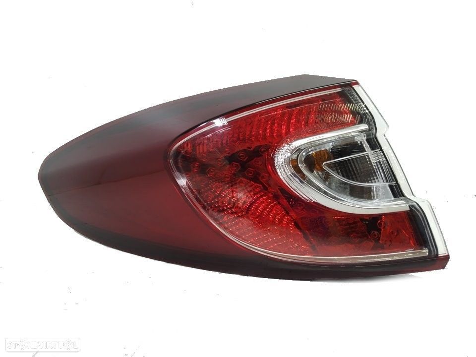 FAROLIM TRASEIRO ESQUERDO RENAULT MEGANE III GRANDTOUR 2015 - - 2