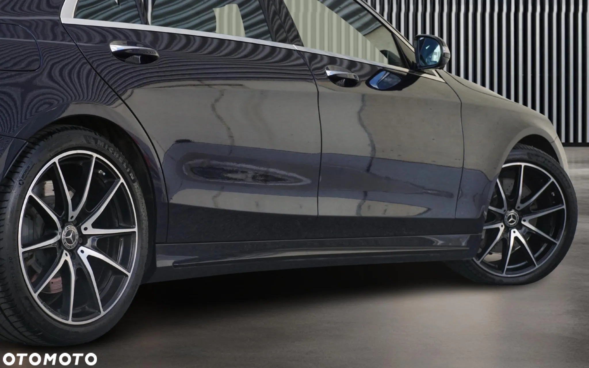 Mercedes-Benz Klasa S 560 4-Matic L 9G-TRONIC - 11