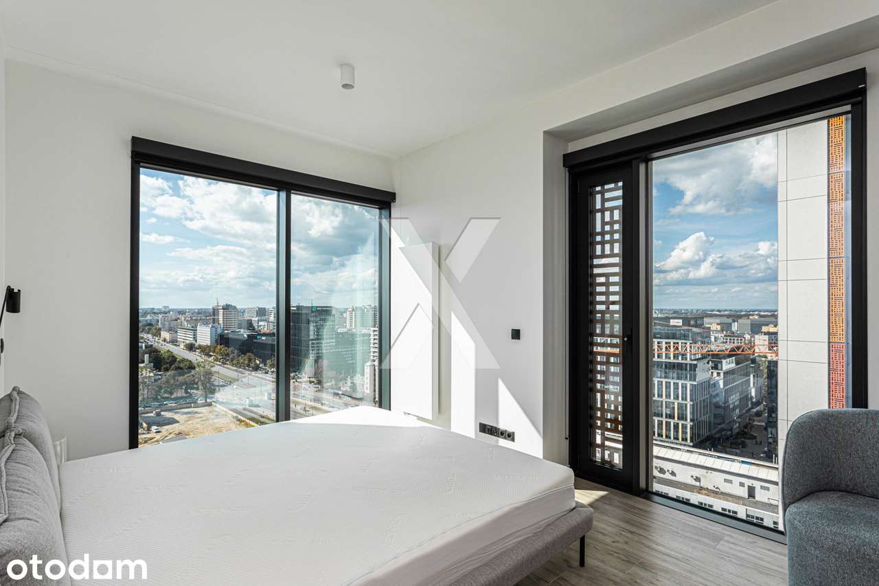 Towarowa Towers | 18 piętro | Garderoba | Master bedroom