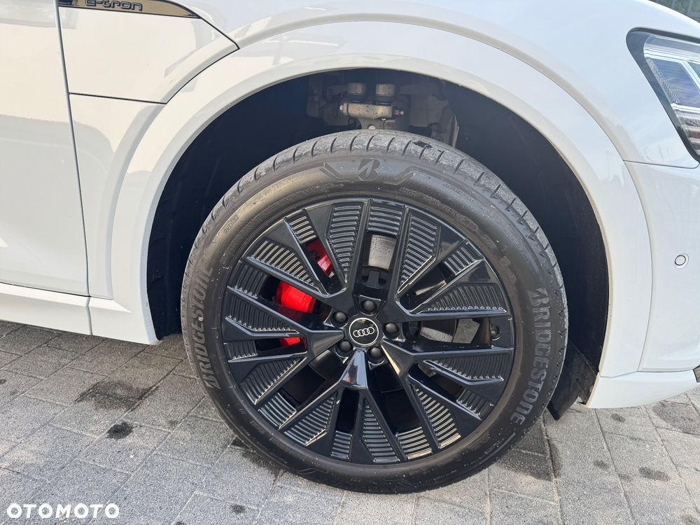 Audi Q8 e-tron 50 95kWh Quattro S Line - 22