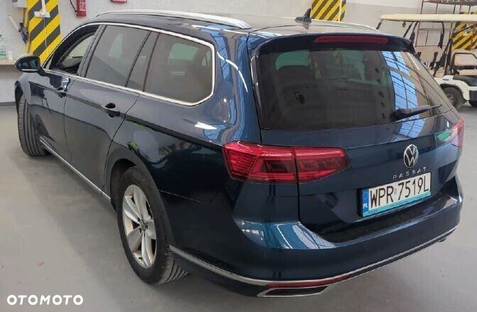 Volkswagen Passat Variant - 4