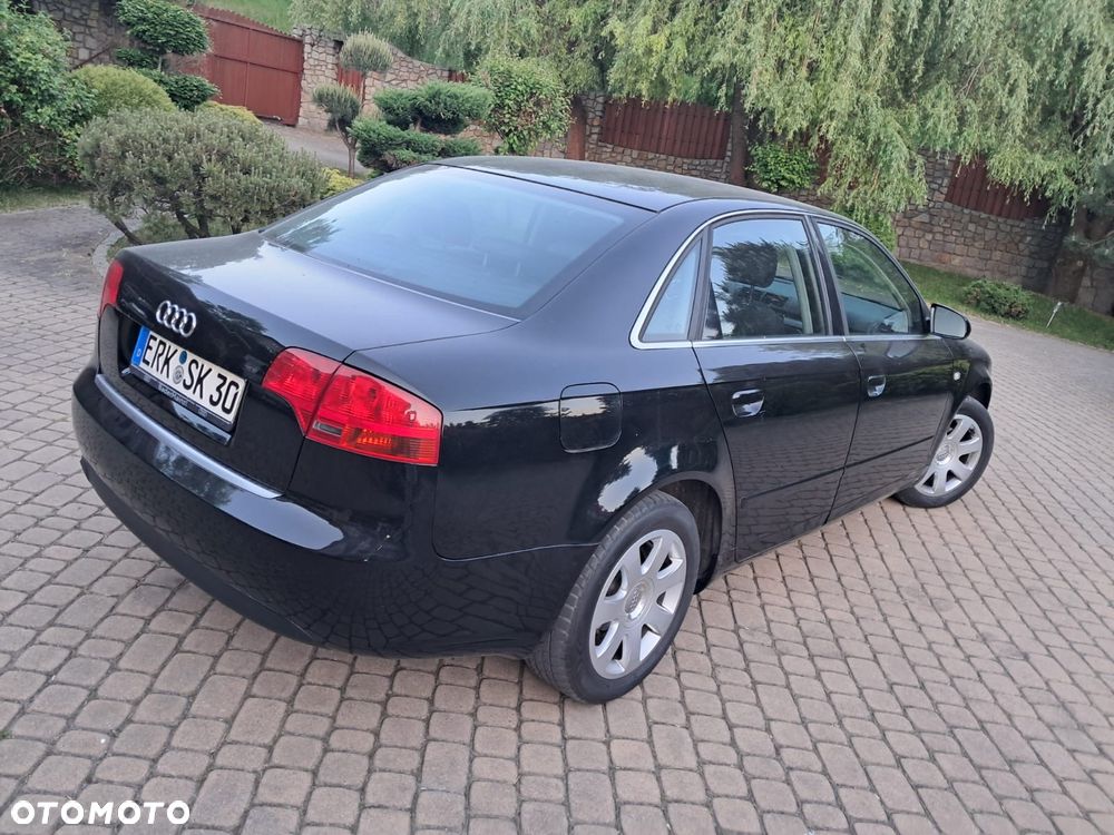 Audi A4 Limousine - 6
