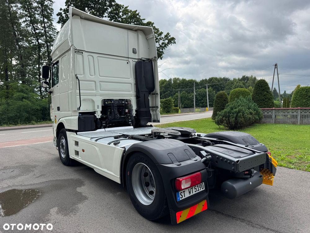 DAF XF 530 Super Space Cab Euro-6 FULL RETARDER XENON Klima Postojowa Lodówka 2-Zbiorniki Paliwa - 4