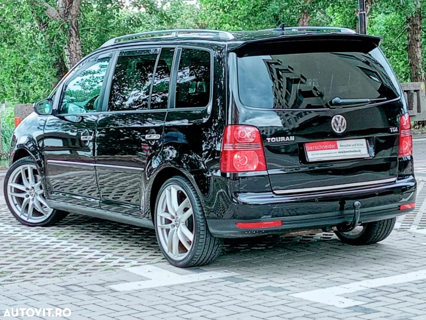 Volkswagen Touran 2.0 TDI DPF R-Line Edition - 6