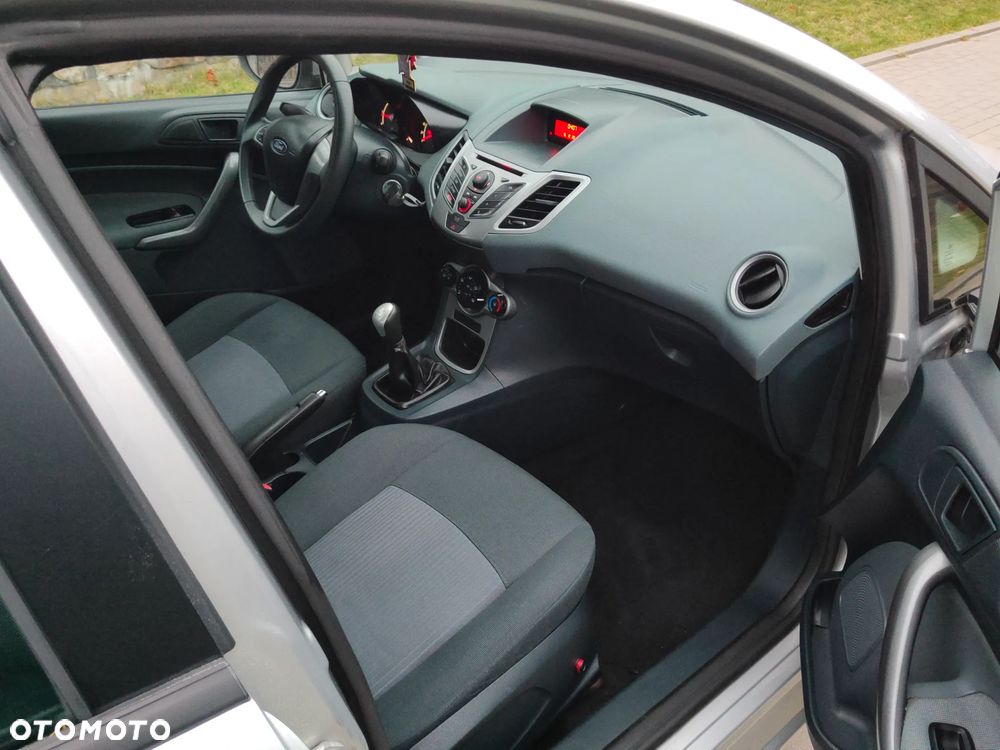 Ford Fiesta - 17