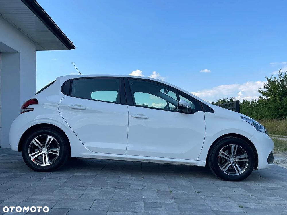 Peugeot 208 - 2