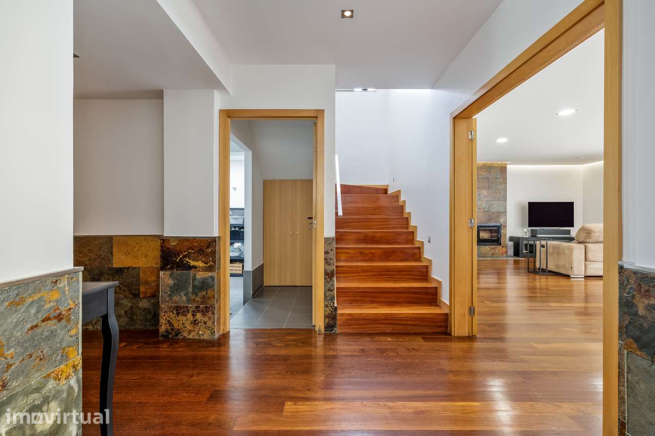 Moradia T4 em Canidelo. A 800m da Praia com 4 Suites Completas. - Grande imagem: 4/34