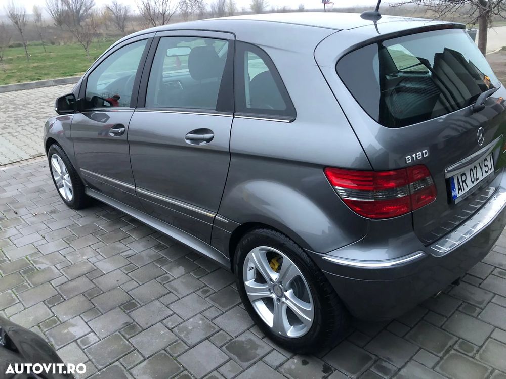 Mercedes-Benz B 180 - 3