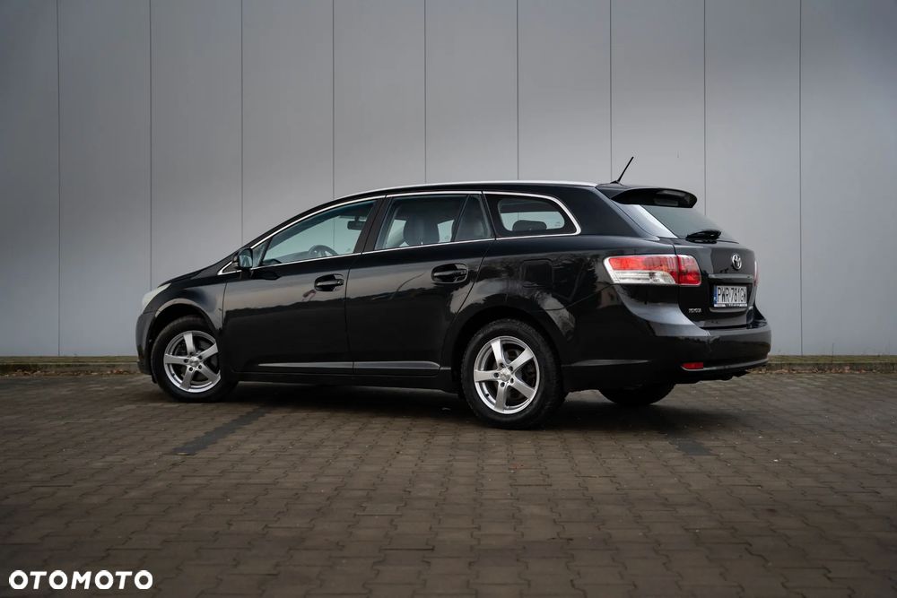 Toyota Avensis 1.8 Multidrive Business Edition - 7
