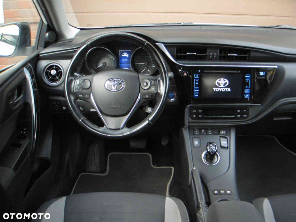 Toyota Auris Hybrid 135 Premium - 13