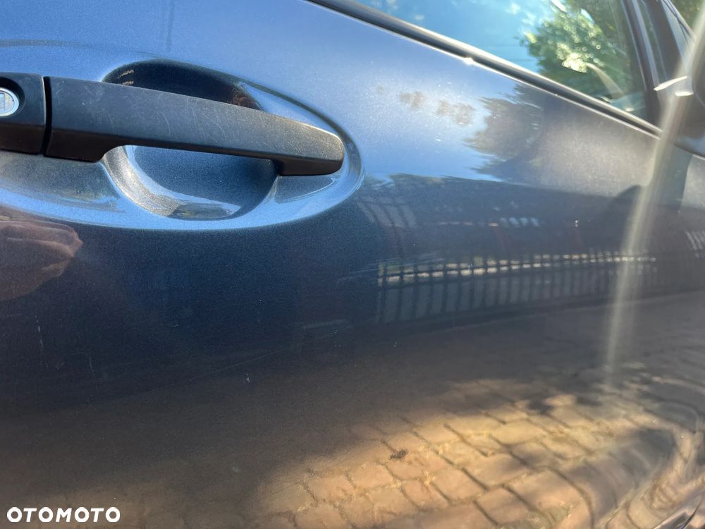 Toyota Yaris - 25