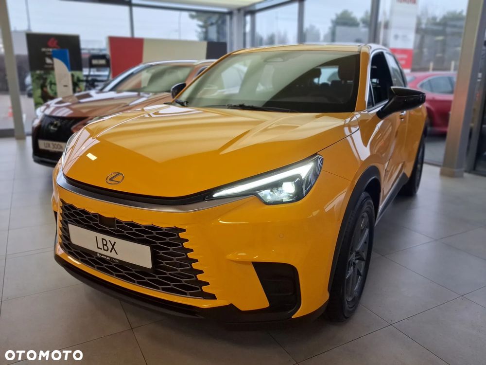 Lexus LBX 1.5 Hybrid - 1