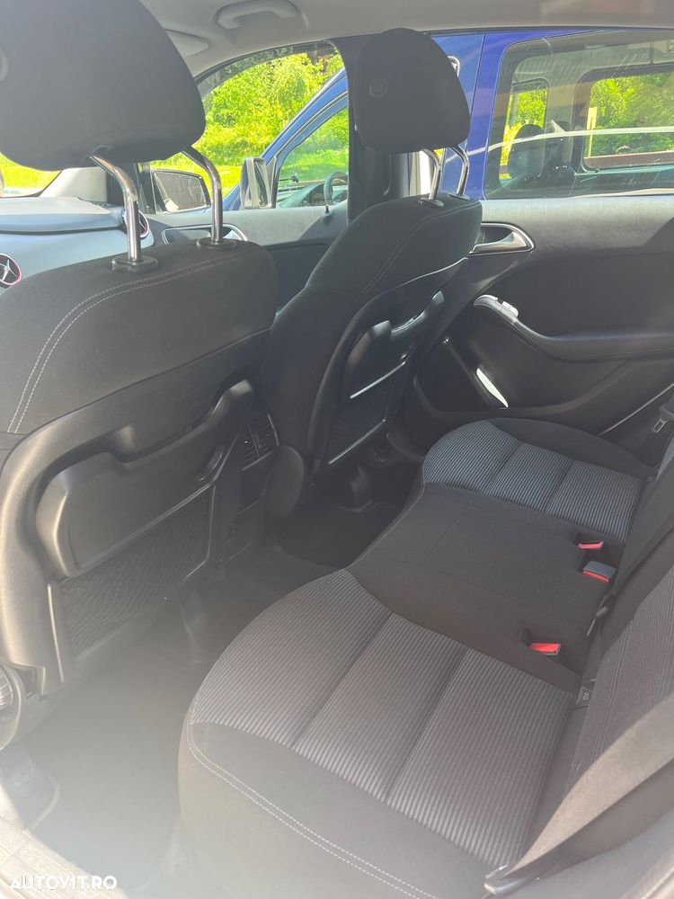 Mercedes-Benz B 200 - 15