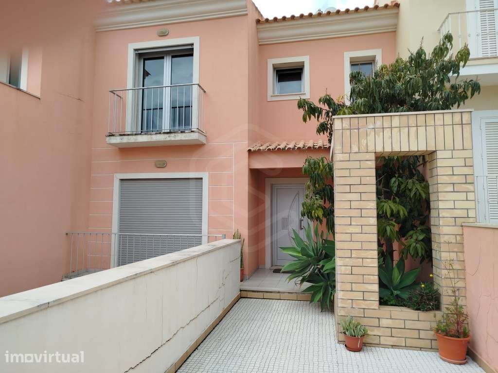 Moradia Geminada V3 Duplex com garagem, Boliqueime, Algarve - Grande imagem: 2/28