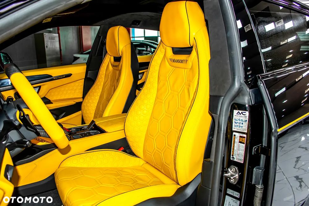 Lamborghini Urus - 11