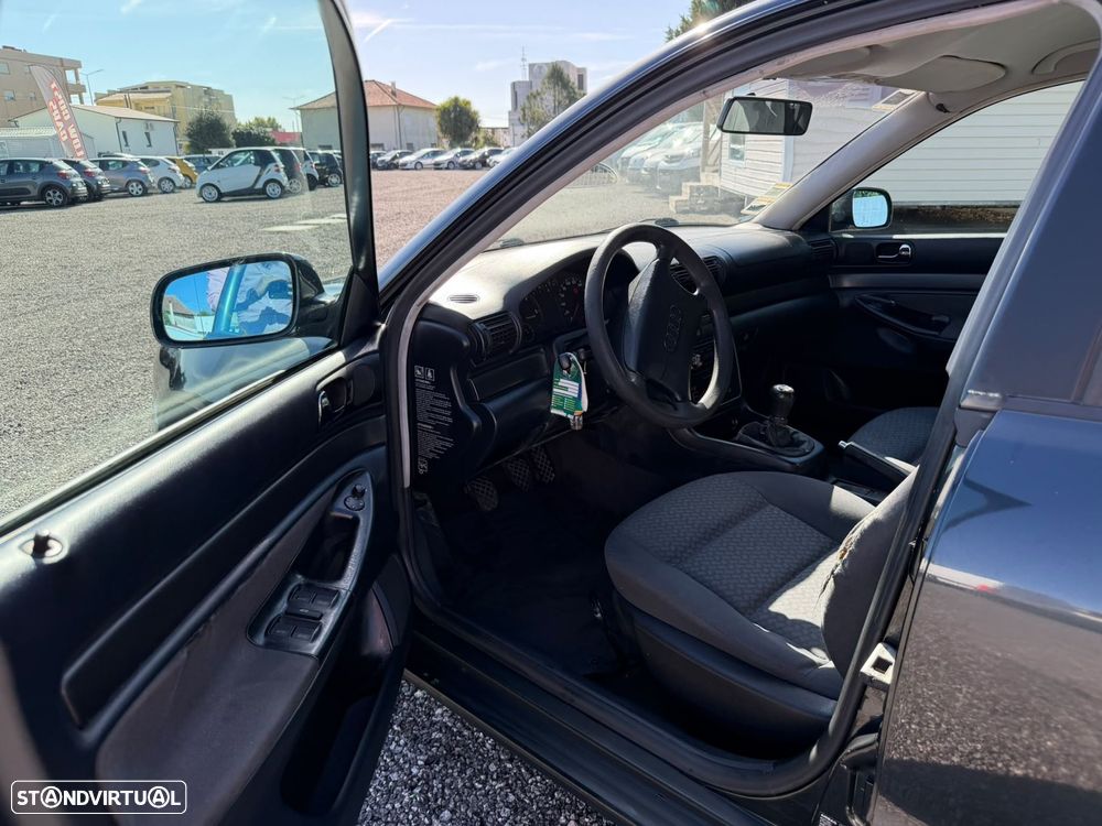Audi A4 1.9 TDI Confort - 7