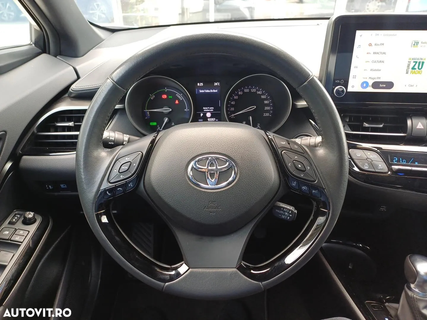 Toyota C-HR 1.8 HSD 122 CP 4x2 CVT C-lassy bi-tone - 12