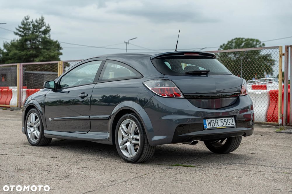 Opel Astra GTC 1.8 Sport - 37