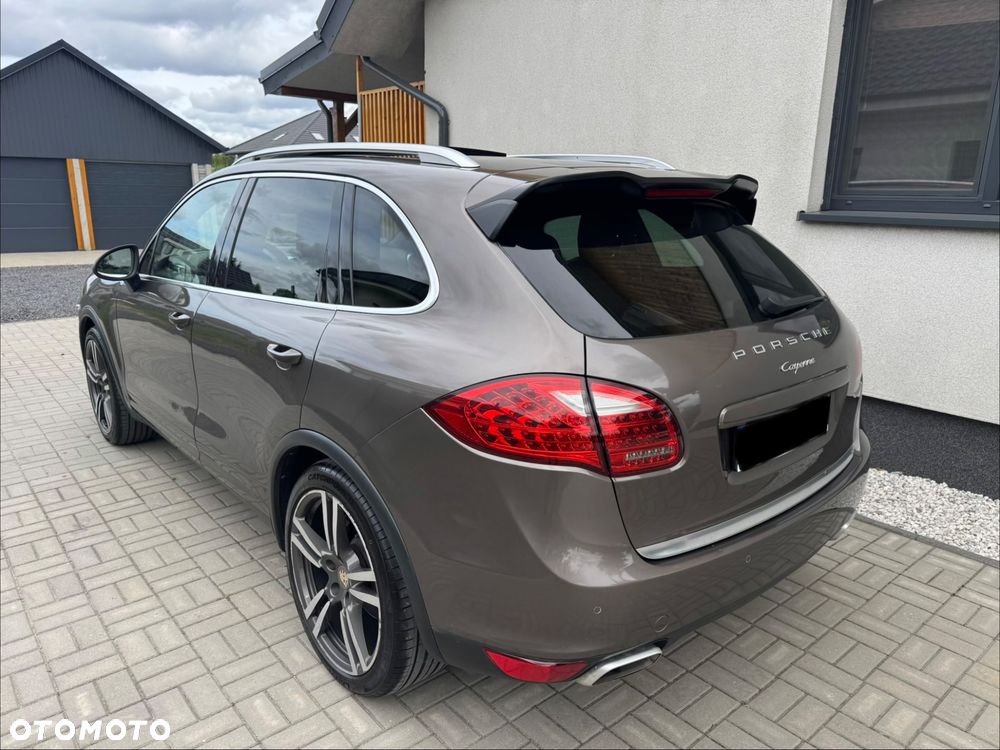 Porsche Cayenne - 9