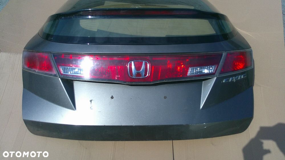HONDA CIVIC VIII 5D KLAPA TYLNA - 5