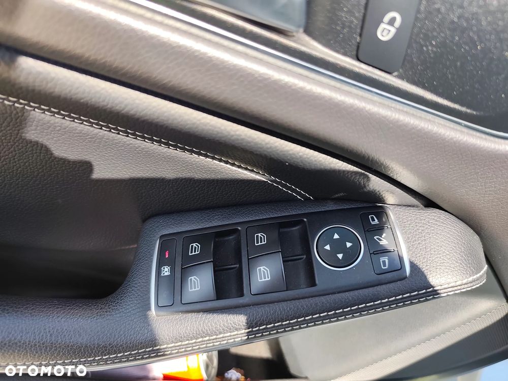 Mercedes-Benz GLA 200 7G-DCT UrbanStyle Edition - 10