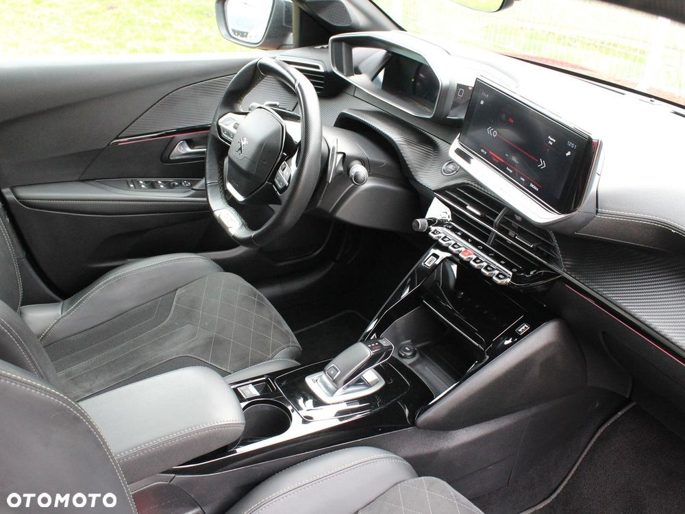 Peugeot 208 1.2 PureTech GT S&S EAT8 - 17