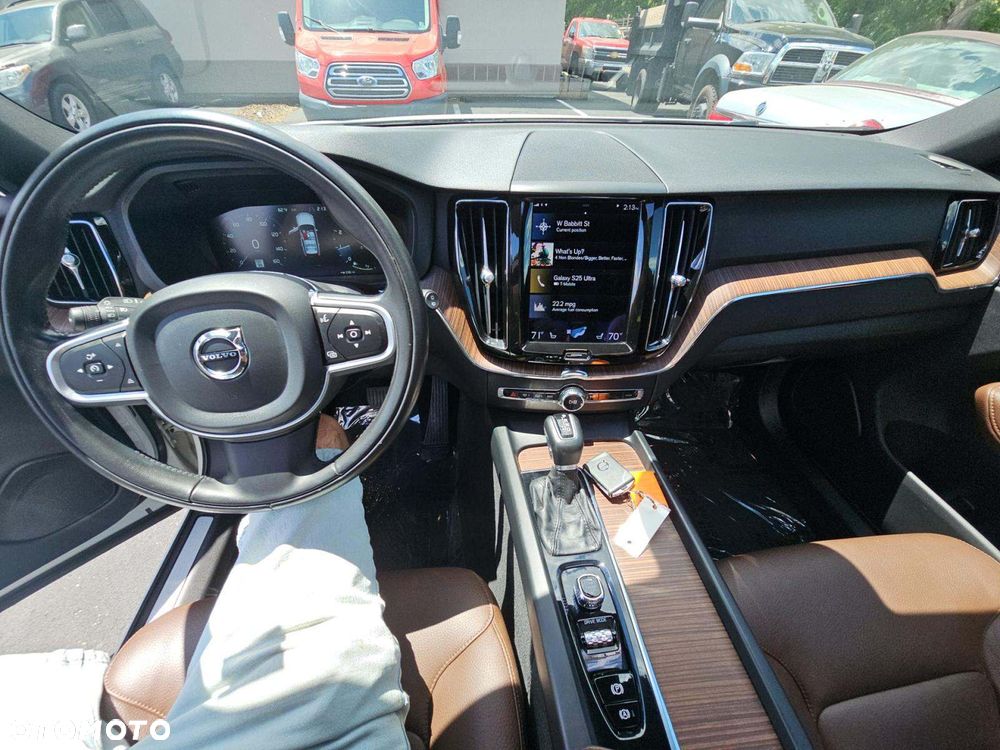 Volvo XC 60 T5 AWD Momentum - 7