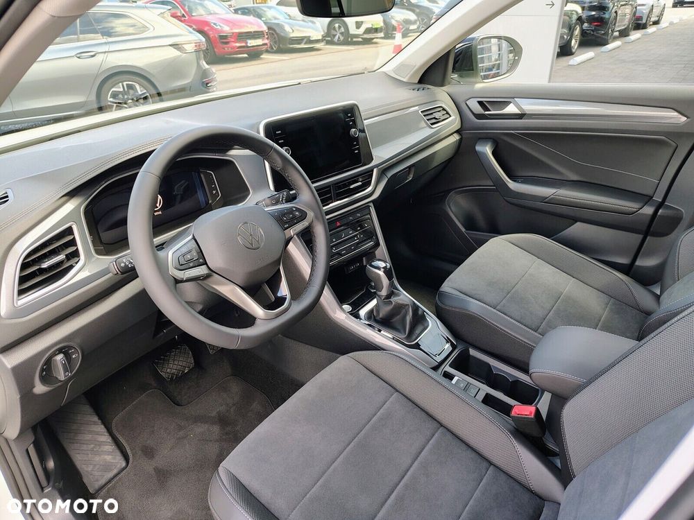 Volkswagen T-Roc - 11