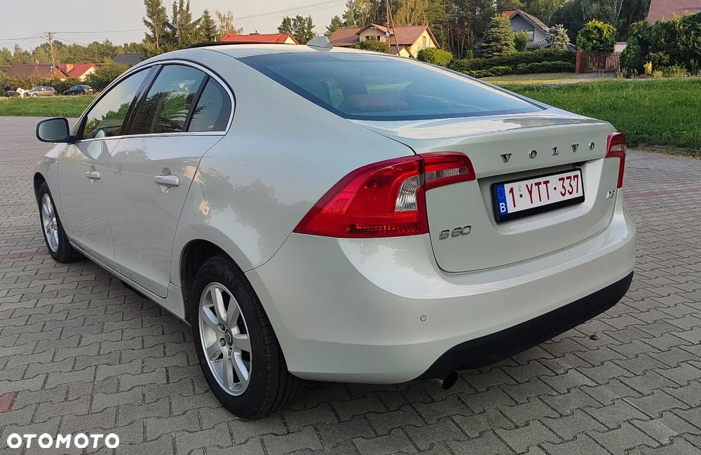 Volvo S60 D3 Geartronic Summum - 12