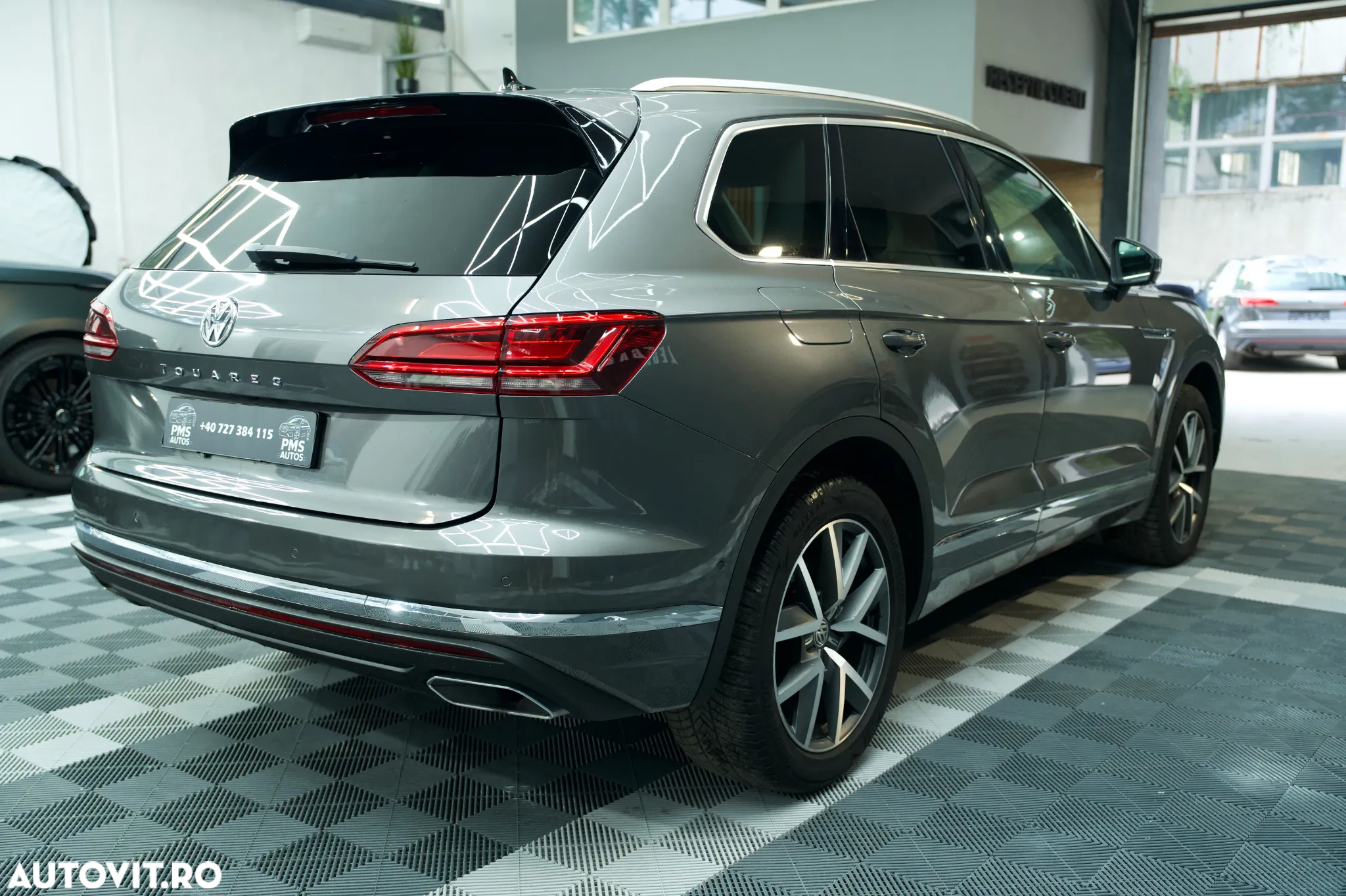 Volkswagen Touareg - 7
