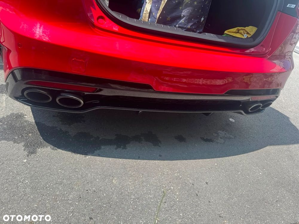 Kia Stinger - 7