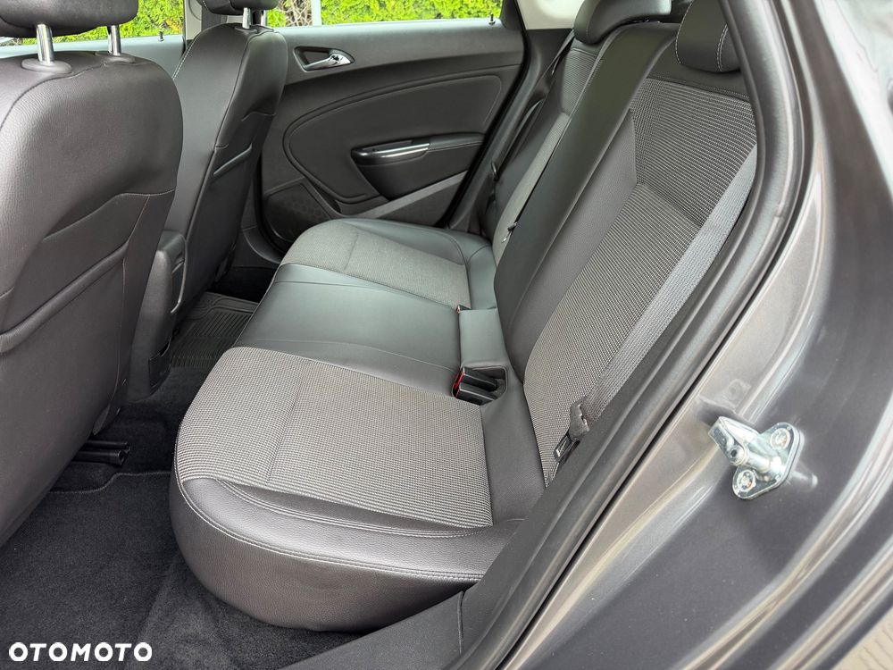 Opel Astra 1.6 Turbo Cosmo - 23