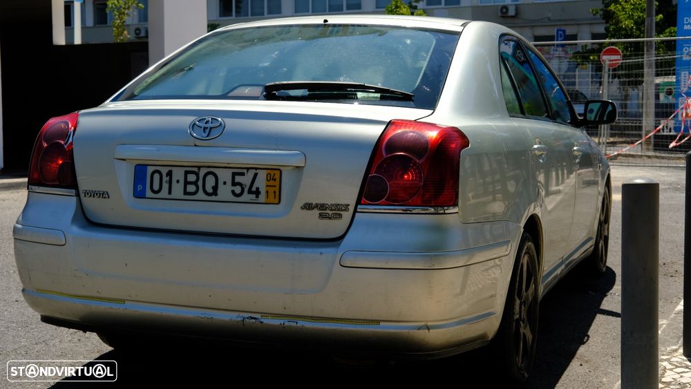 Toyota Avensis 2.0 D-4D - 5