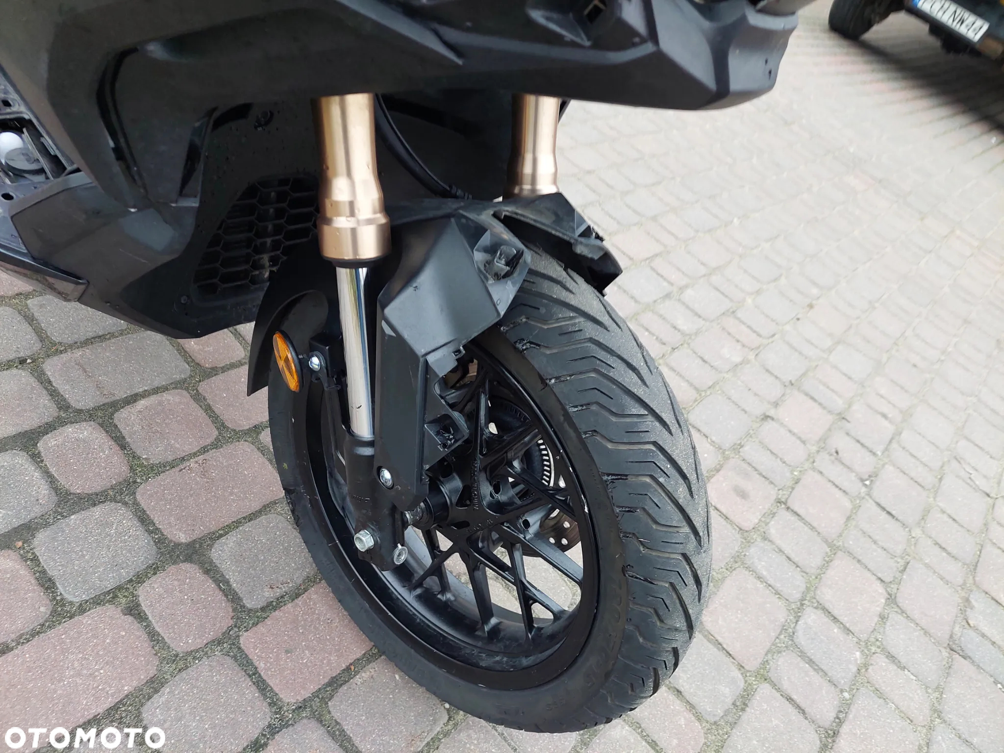 Honda ADV350 - 11