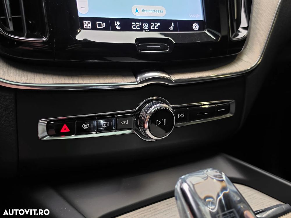 Volvo XC 60 T6 AWD Recharge Geartronic Inscription Expression - 23