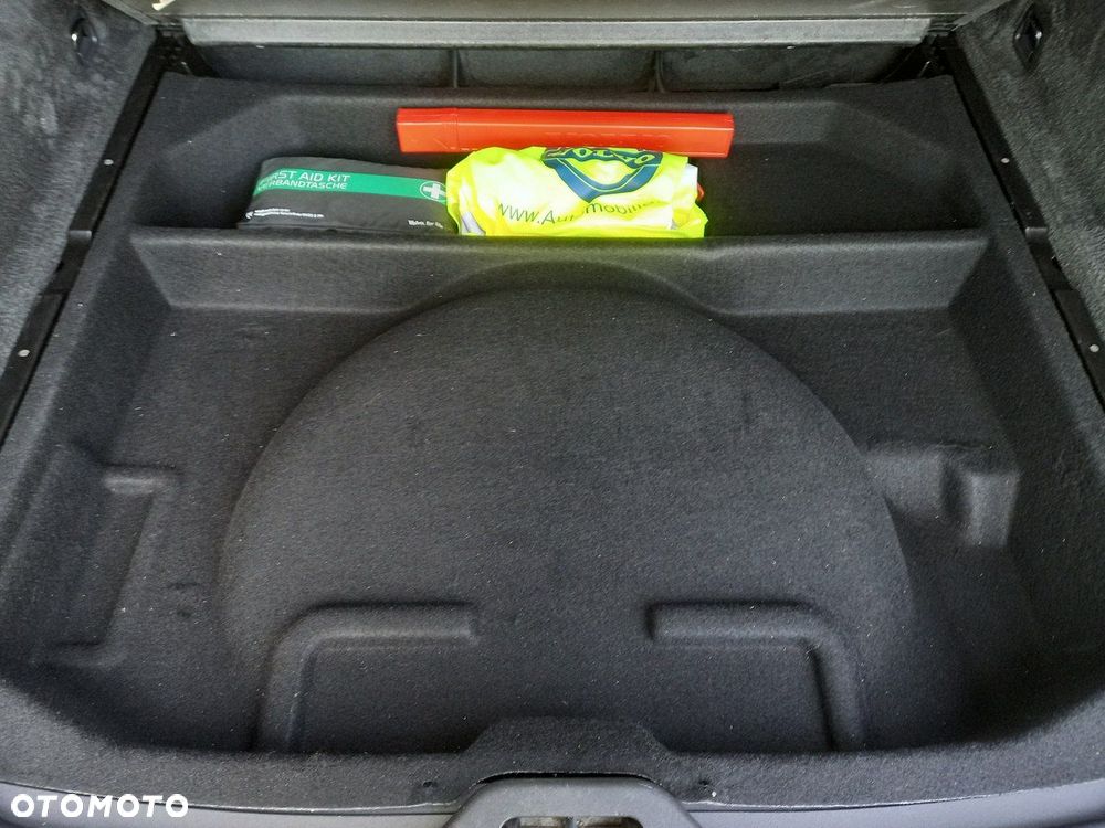 Volvo XC 60 D4 Drive-E Momentum - 21