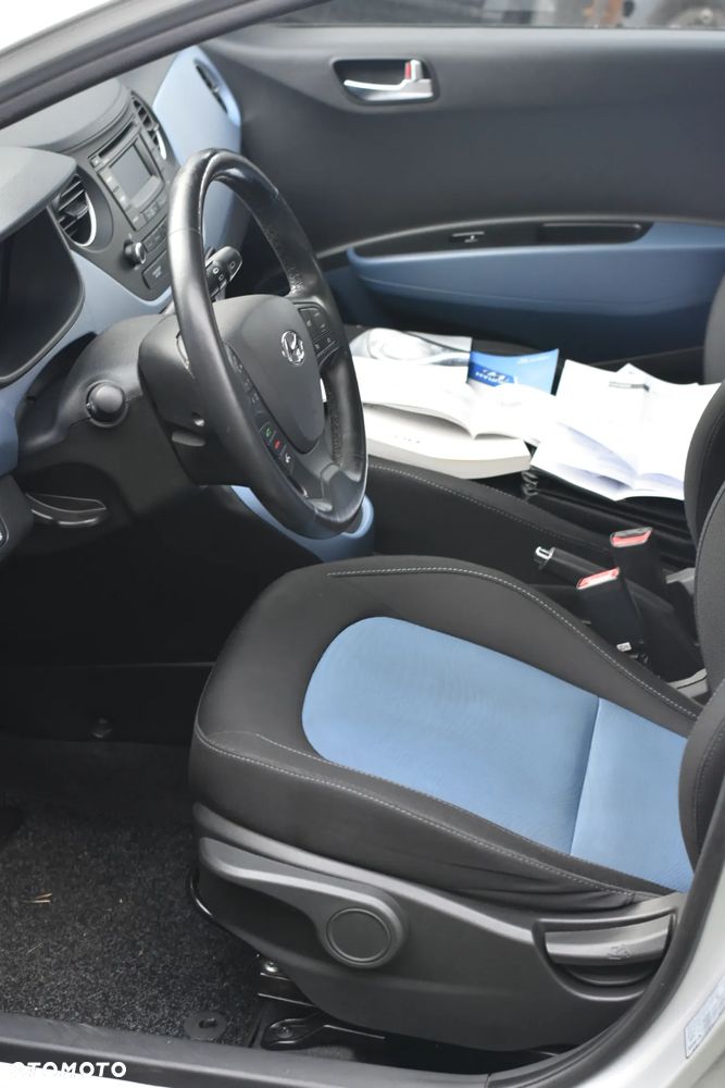 Hyundai i10 1.0 Fifa World Cup Edition - 6