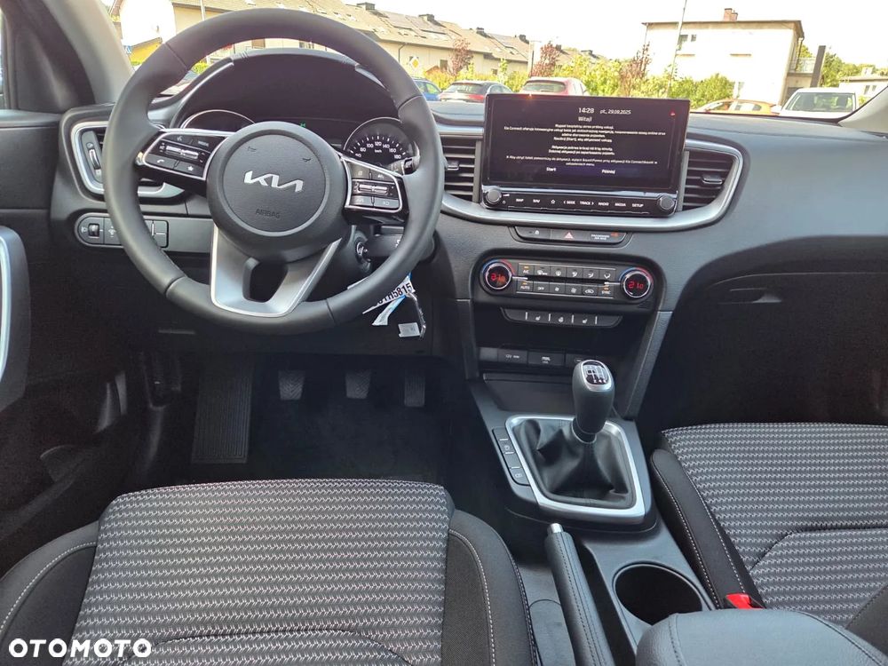 Kia Ceed 1.5 T-GDI Tribute - 10