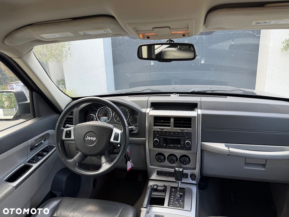 Jeep Cherokee 3.7 Limited - 33