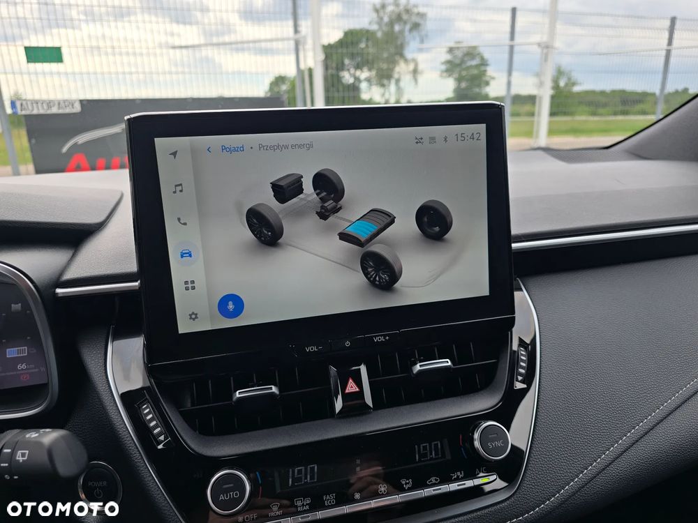 Toyota Corolla 1.8 Hybrid Comfort - 25